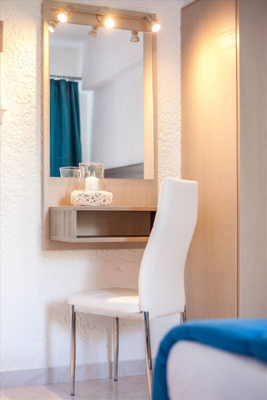 Anika Studios 2*