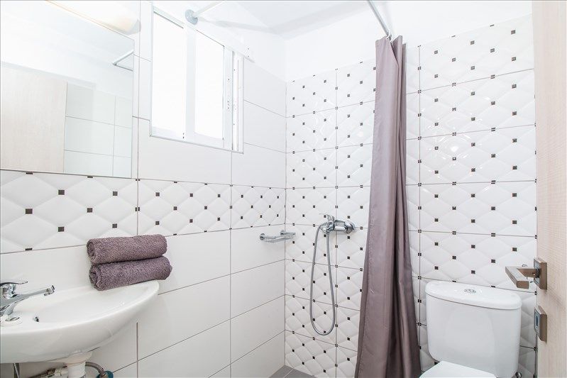 Anika Studios 2*