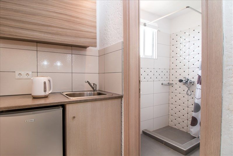 Anika Studios 2*