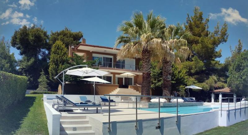 Anna Maria Villa 2*