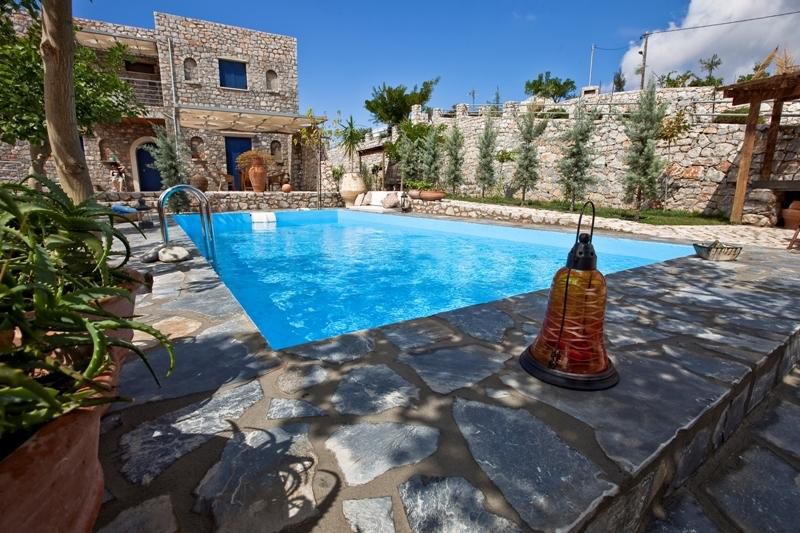 Aoritis Villas 3*