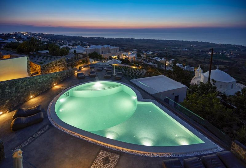 Aperanto Suites 3*