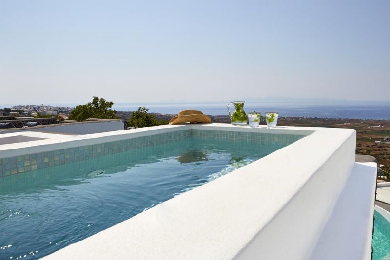 Aperanto Suites 3*