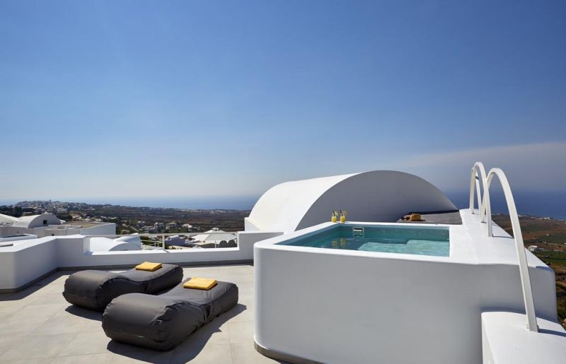 Aperanto Suites 3*
