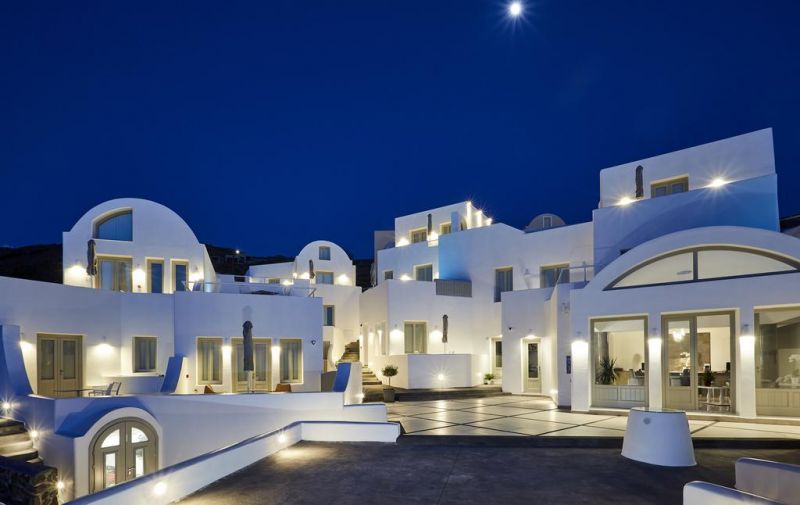 Aperanto Suites 3*