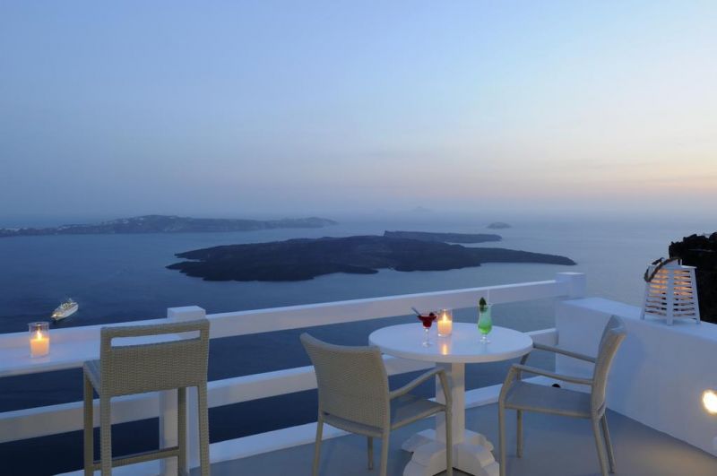 Aqua Luxury Suites 4*