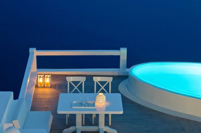 Aqua Luxury Suites 4*