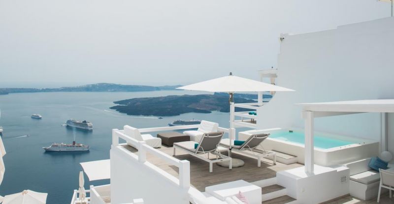 Aqua Luxury Suites 4*