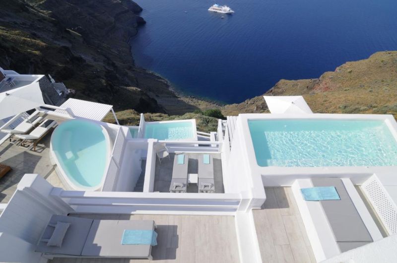 Aqua Luxury Suites 4*