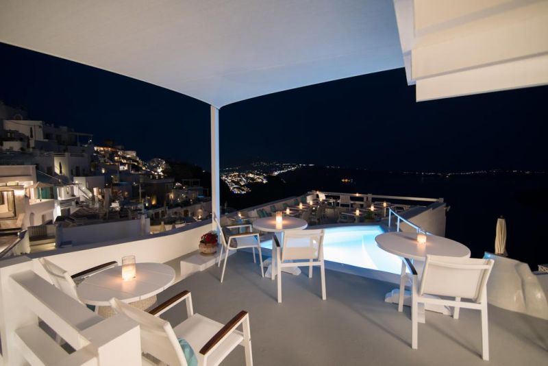 Aqua Luxury Suites 4*