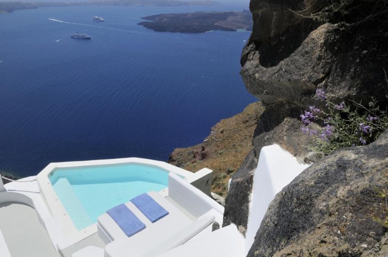 Aqua Luxury Suites 4*