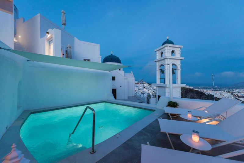 Aqua Luxury Suites 4*