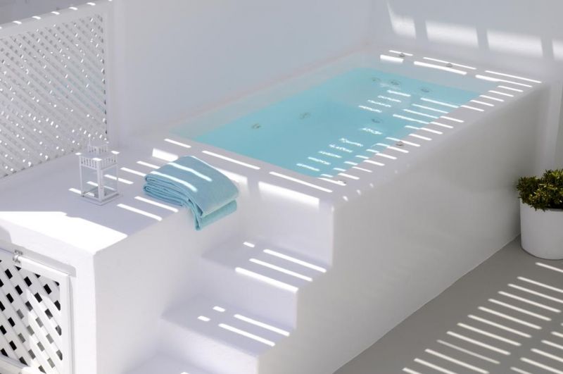 Aqua Luxury Suites 4*