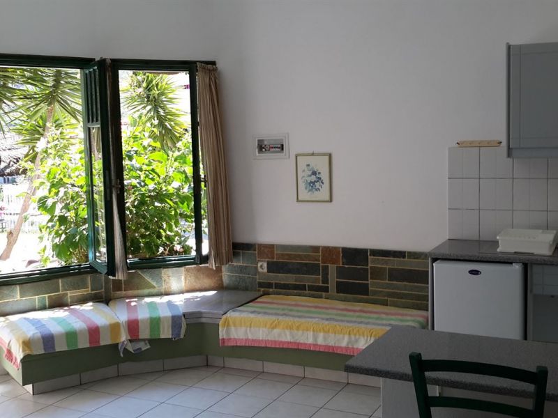Aquarius Apartments Agia Pelagia 4*