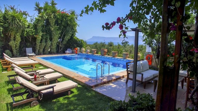 Archontariki Villa  2*