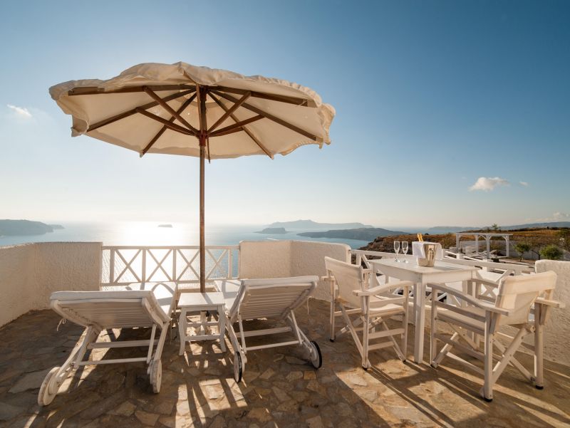 Artemis Suites 4*