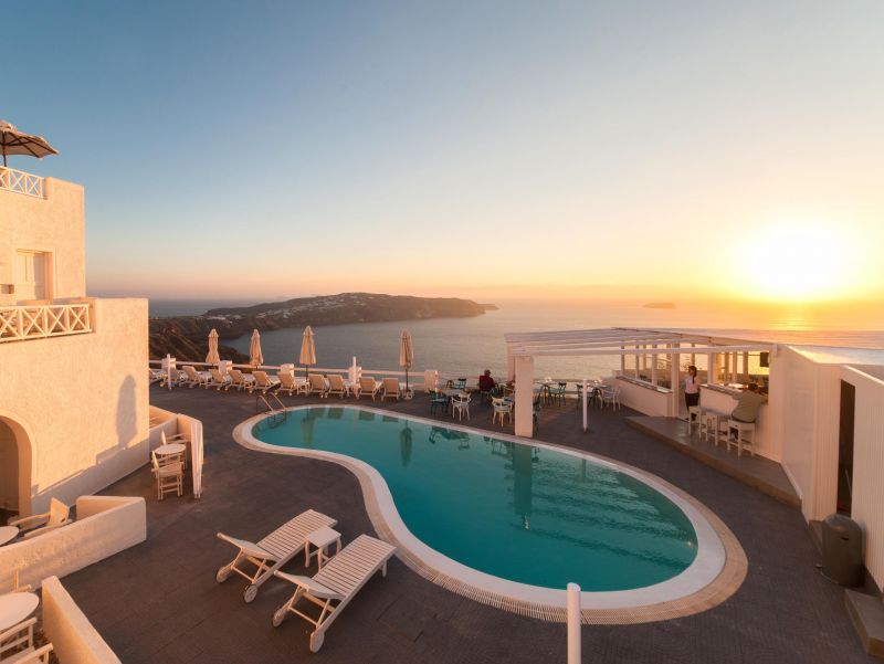 Artemis Suites 4*