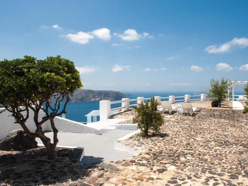 Artemis Suites 4*