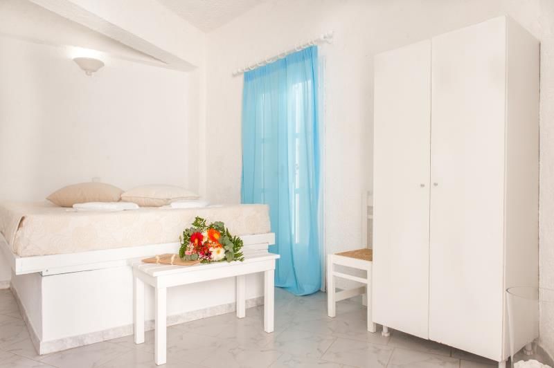Artemis Suites 4*