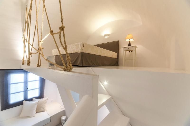 Artemis Suites 4*
