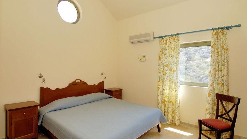 Artemis Villa 4*