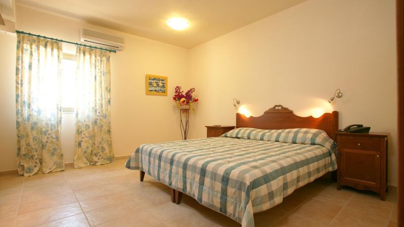 Artemis Villa 4*