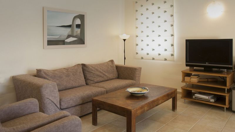Artemis Villa 4*