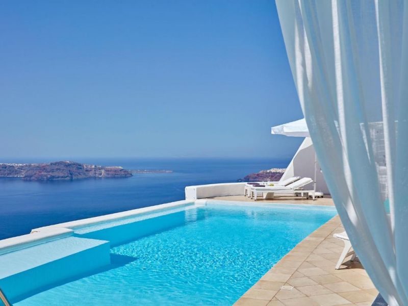 Astra Apartments & Suites 5*