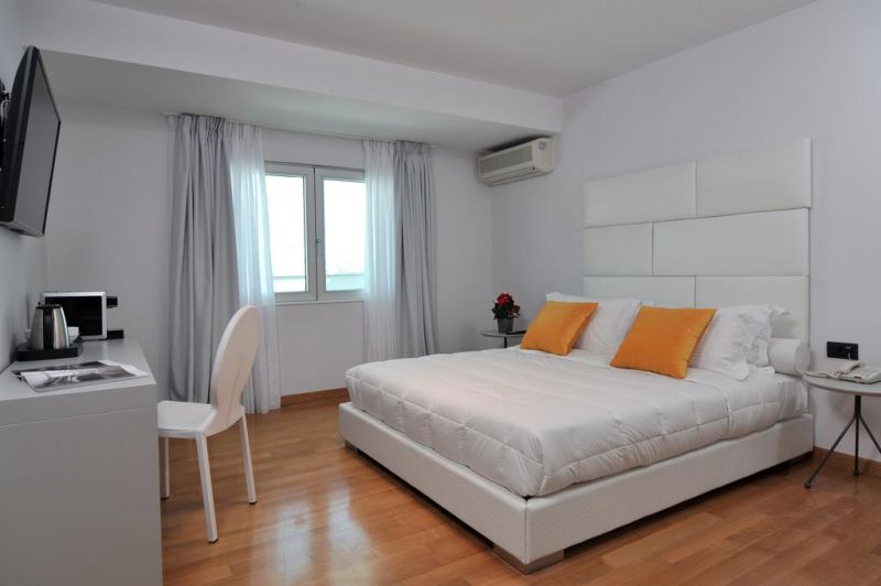 Athenaeum Palace & Luxury Suites 4*