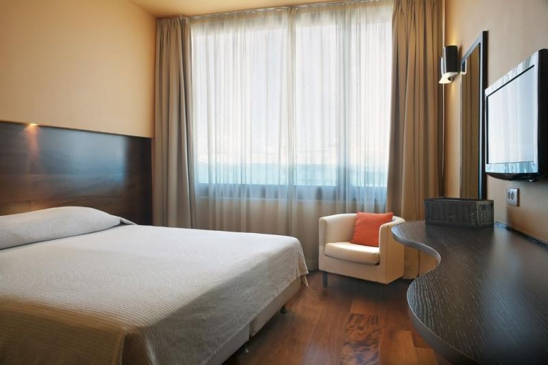Athens Center Square 3*