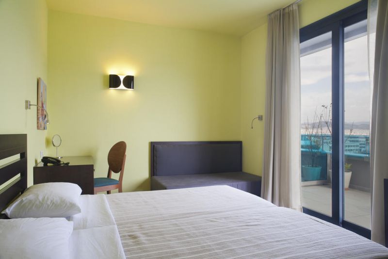 Athens Center Square 3*