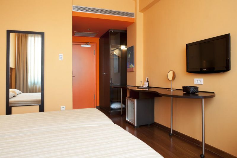 Athens Center Square 3*