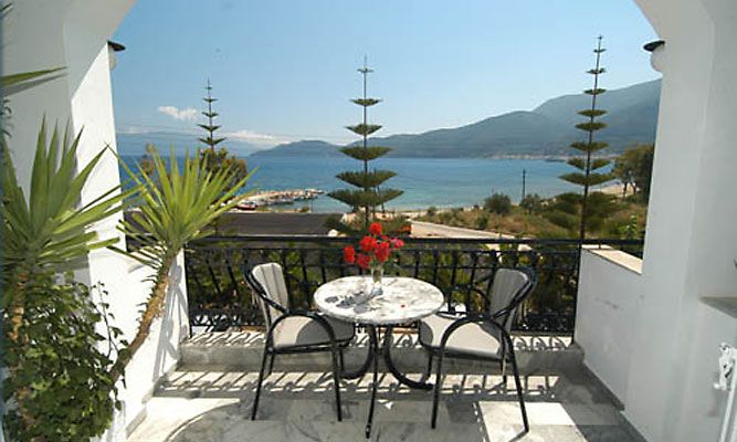 Athina 3*
