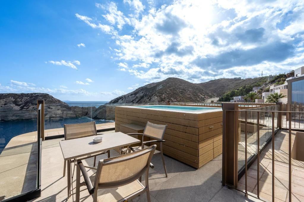 Athina Palace Resort & Spa 5*
