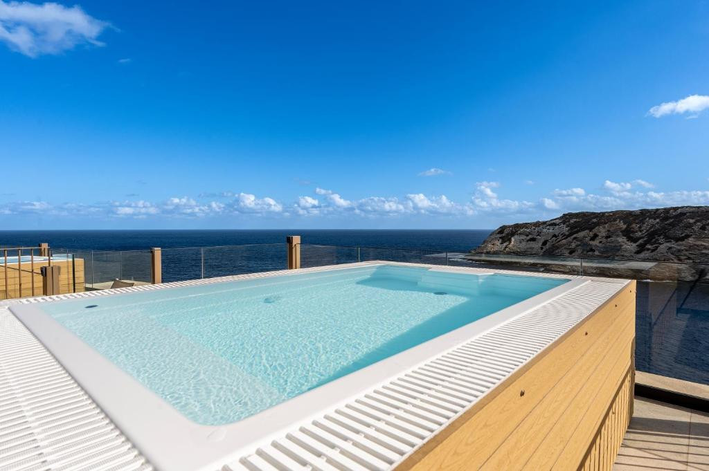 Athina Palace Resort & Spa 5*