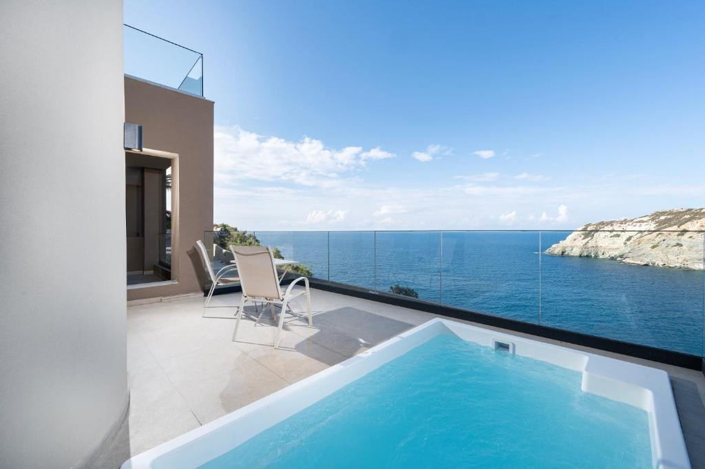 Athina Palace Resort & Spa 5*