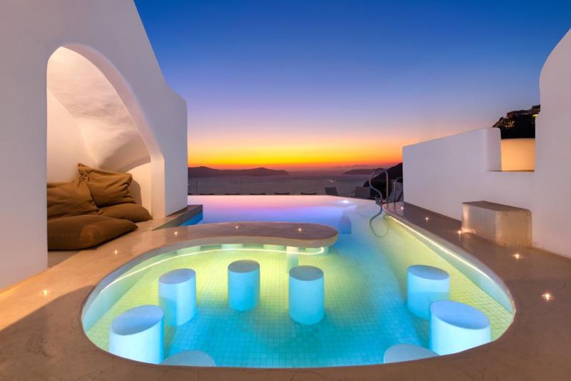 Athina Luxury Suites 5*