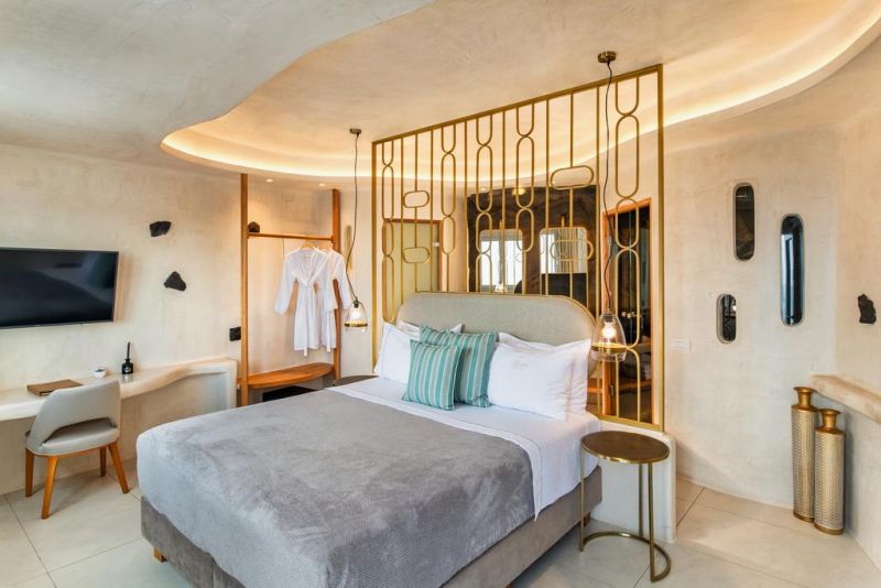 Athina Luxury Suites 5*