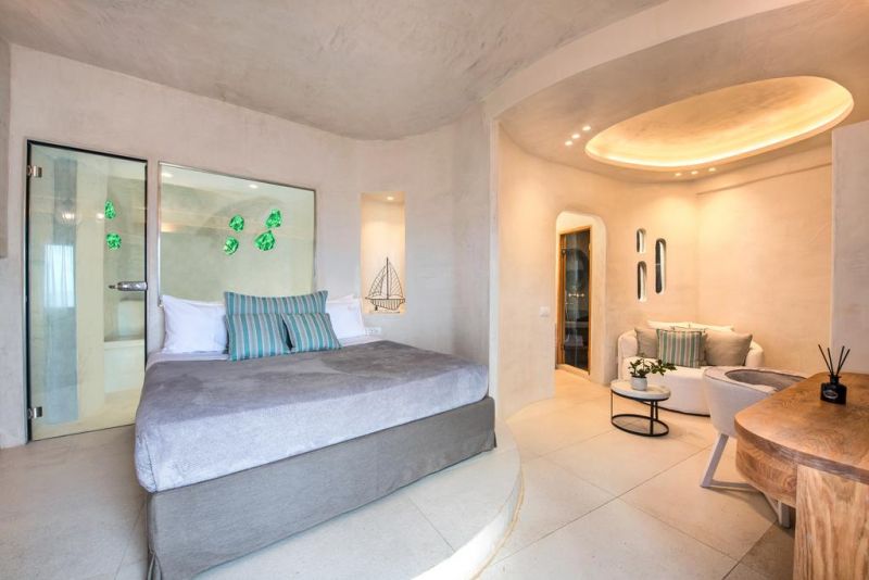 Athina Luxury Suites 5*