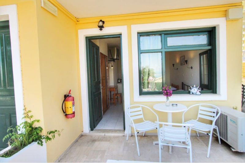 Avra Sea View Paradise Pool Aparthotel 2*