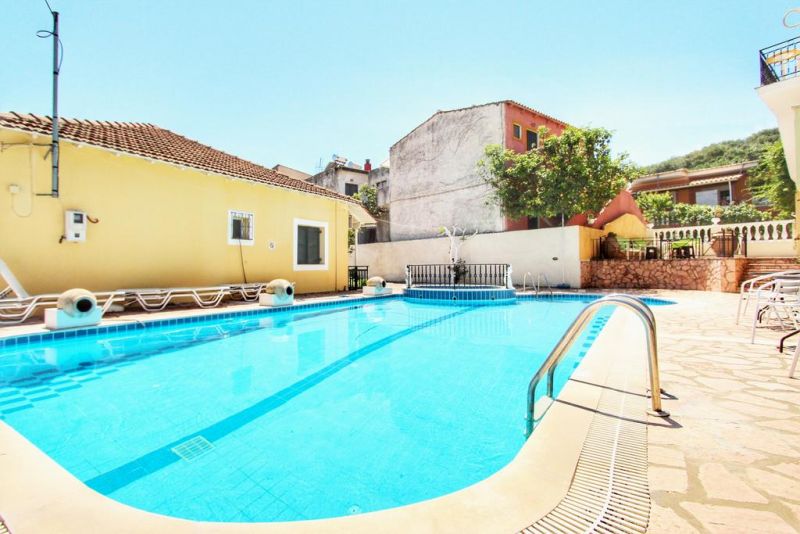 Avra Sea View Paradise Pool Aparthotel 2*