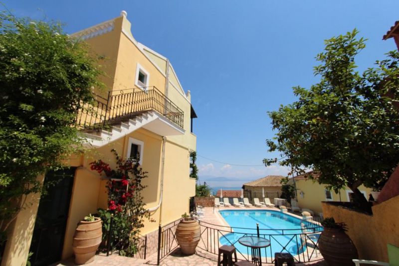 Avra Sea View Paradise Pool Aparthotel 2*