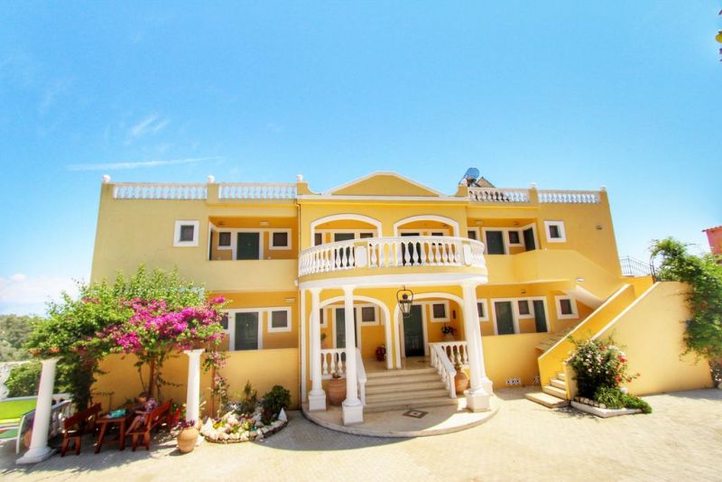 Avra Sea View Paradise Pool Aparthotel 2*