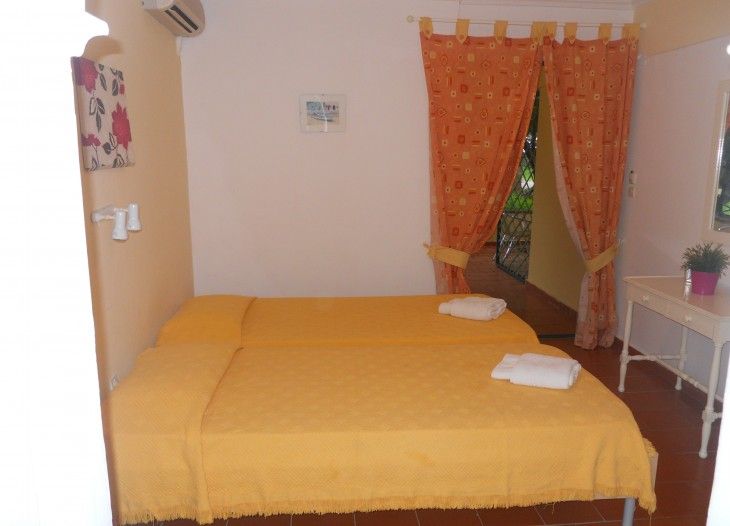 Barbati Beach Apt 2*