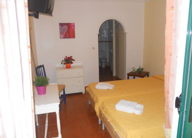 Barbati Beach Apt 2*