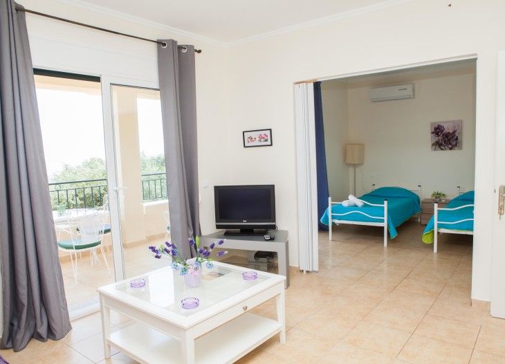 Barbati Beach Apt 2*