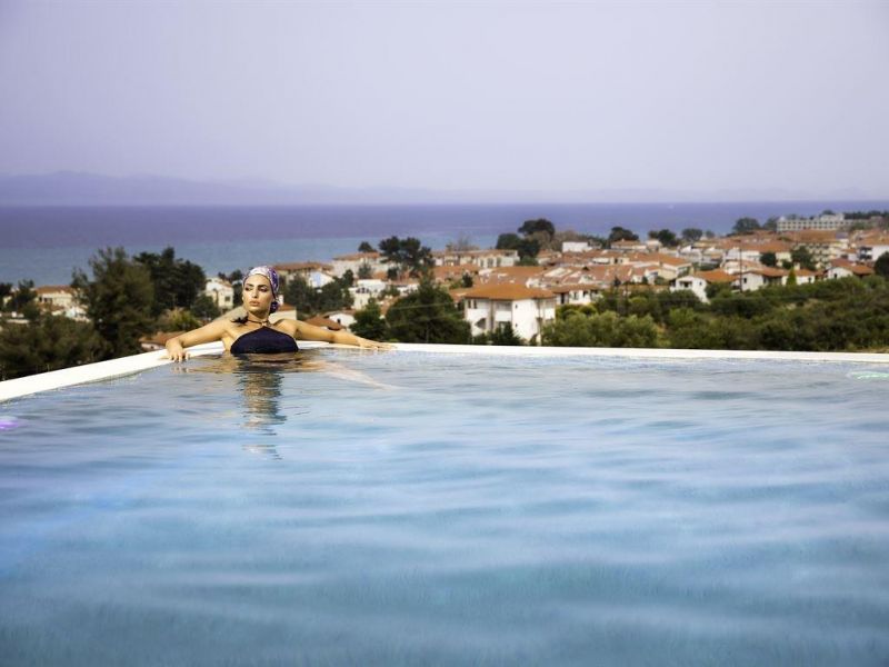 Bellevue Villas 4*