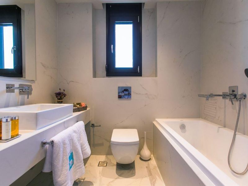 Bellevue Villas 4*