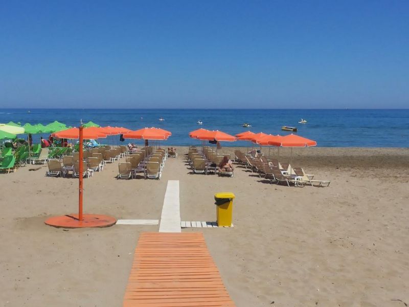 Birais Beach Studios 2*
