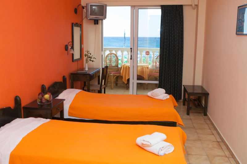 Birais Beach Studios 2*